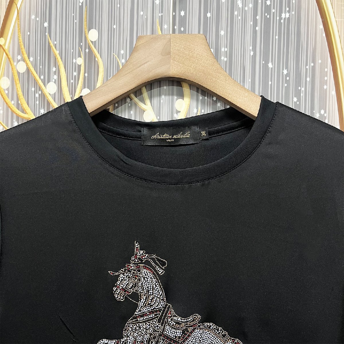 定価2萬★christian milada?ミラノ発?半袖Tシャツ★シルク混 柔らか 薄手 キラキラ ホース柄 ラインストーン 著痩せ レデイーズ M/36