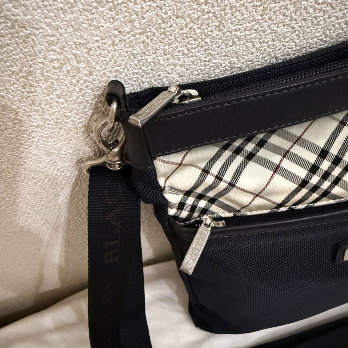  редкость BURBERRY BLACK LABEL тонкий Mini сумка на плечо sakoshu нейлон & натуральная кожа noba проверка темно-синий белый бордо #3111