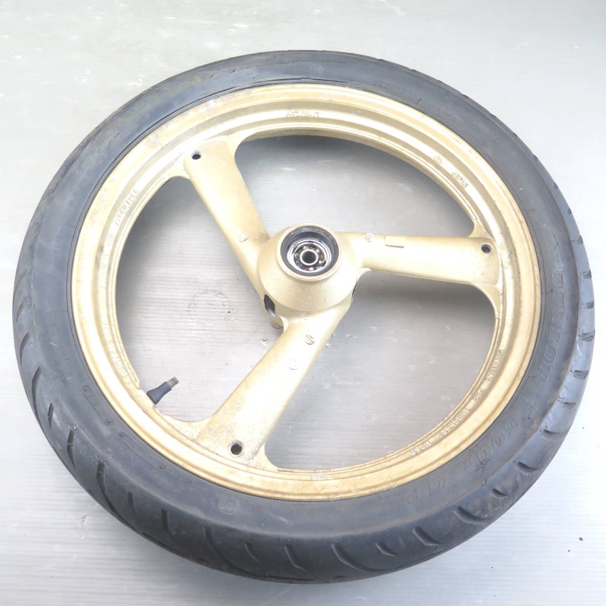 ●FZR250 [2KR] 1987 純正フロントホイール 中古 ジャンク ヤマハ YAMAHA KR051227