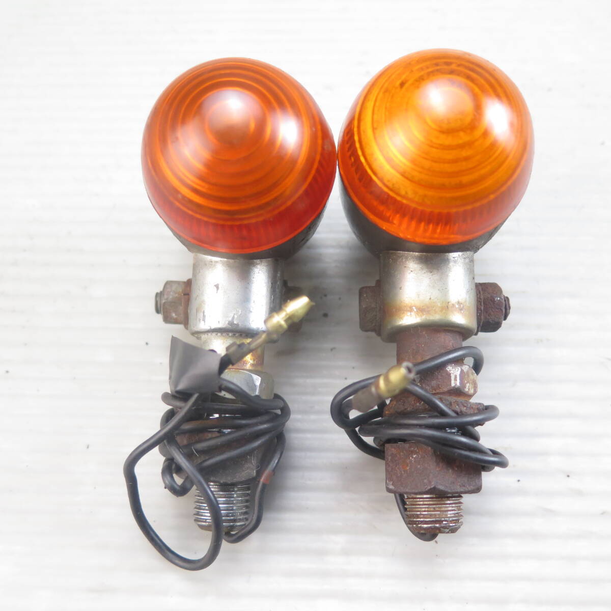 ●SR400 [1JR] 社外汎用ウインカー左右 4個セット 中古 ヤマハ YAMAHA 3HT 2H6 RH01J SR500 KR061224