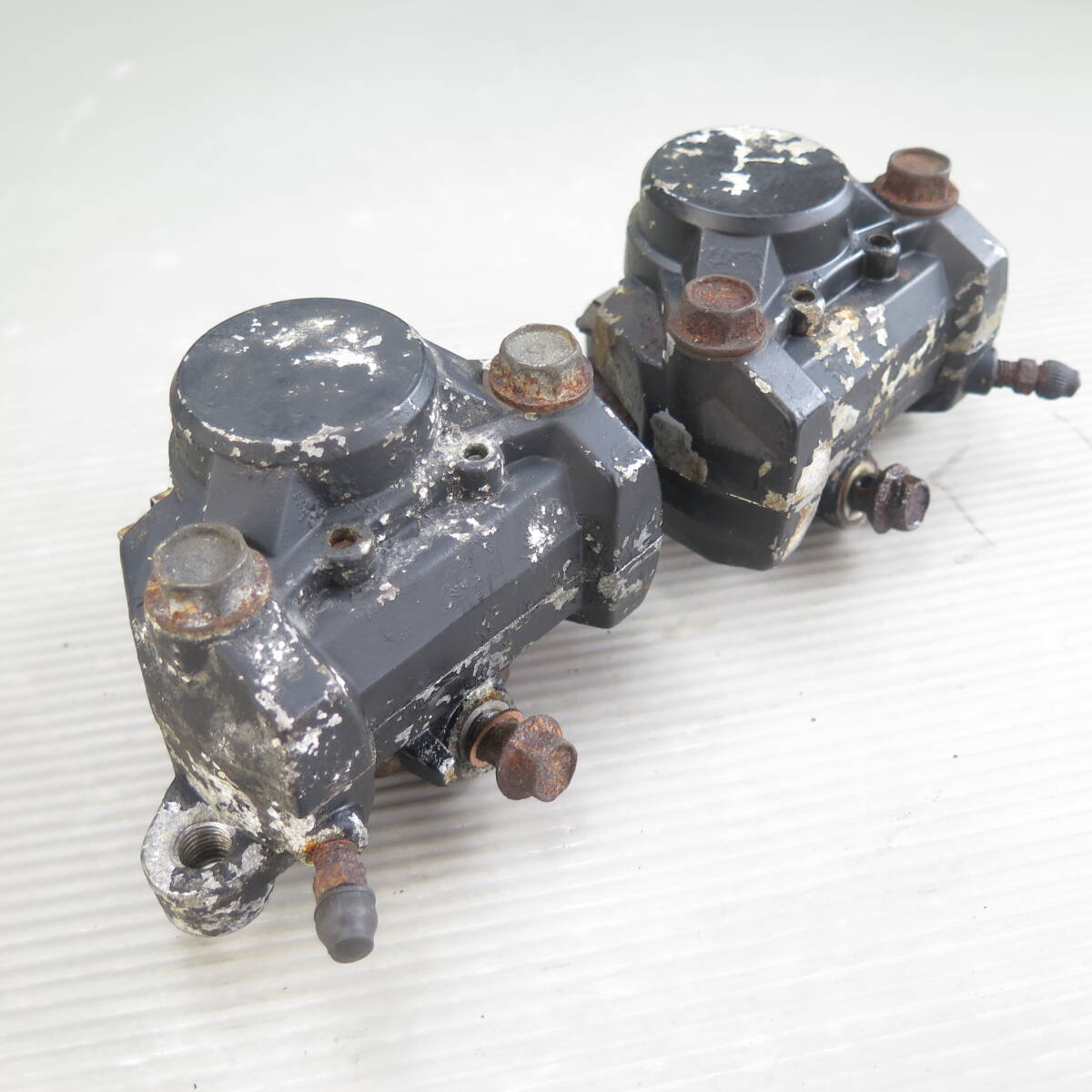 ●FZ250 フェザー [1HX] 純正 フロントブレーキキャリパー 中古 ヤマハ YAMAHA フェーザー 1KH 1KG PHAZER KR060702