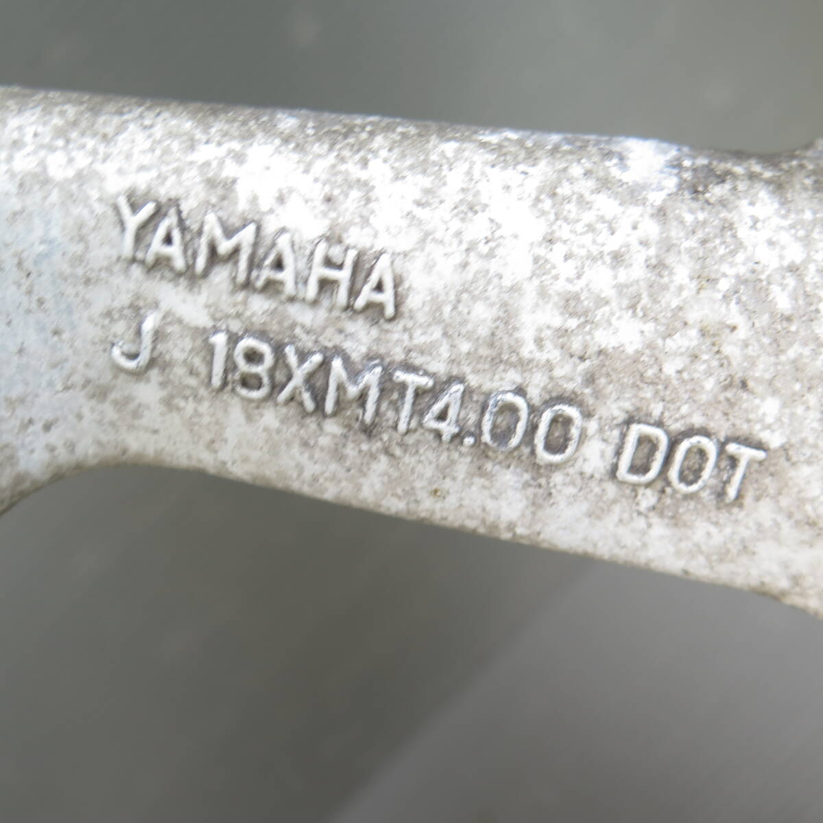 ●TZR250 [3MA] 純正リアホイール リアスプロケット付屬 中古 ヤマハ YAMAHA KR061107
