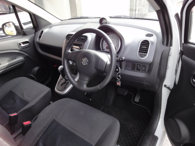 ２２年スプラッシュ　リミテット?パール?ETC付　低年式ですが極上美車