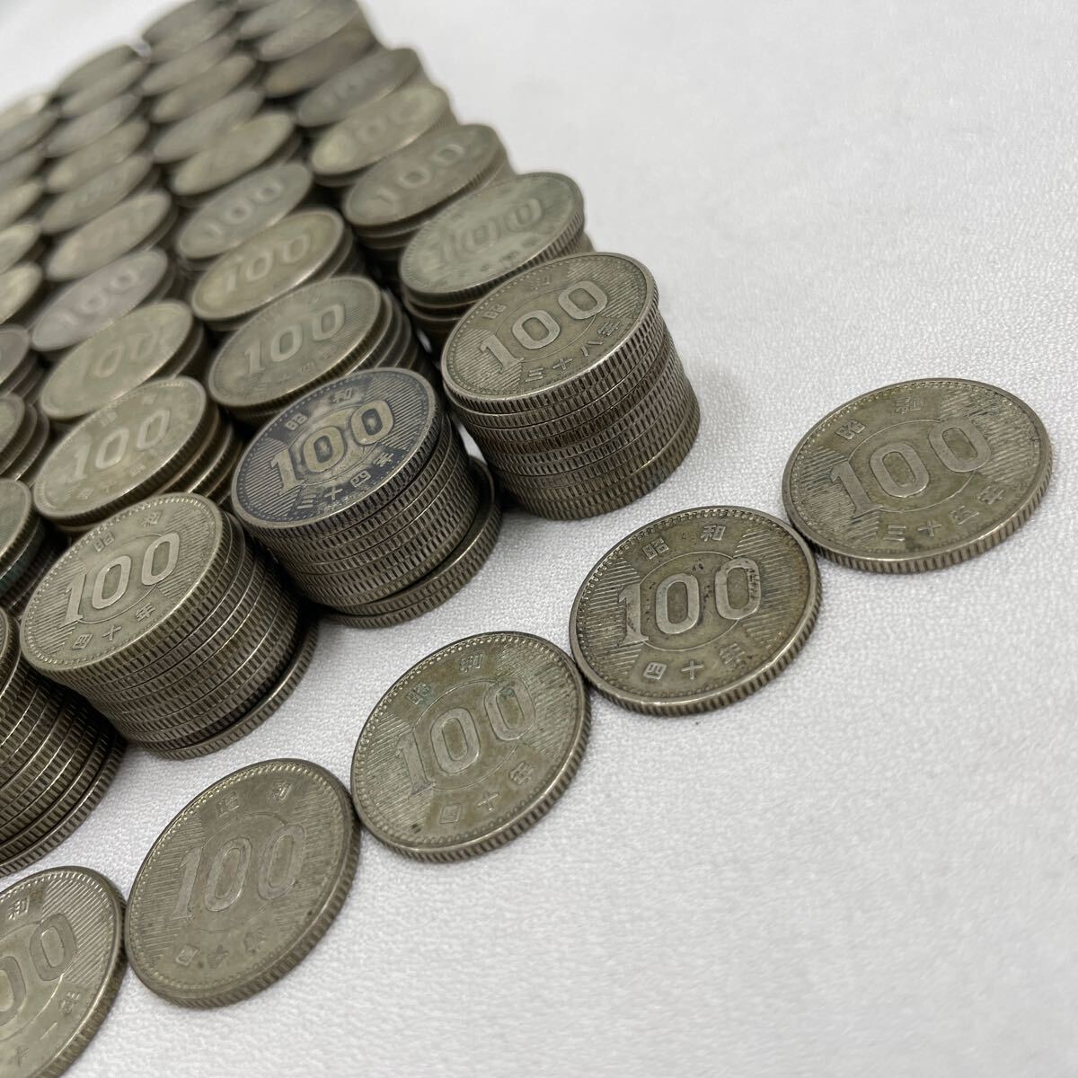 旧硬貨 記念コレクション【100円銀貨 鳳凰 昭和 32年、33年 3枚