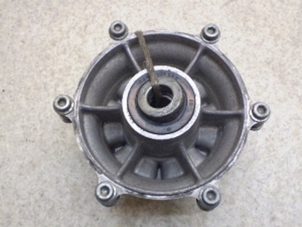HI9802 RGVガンマ250(12V) リアホイールハブ VJ21A-1070