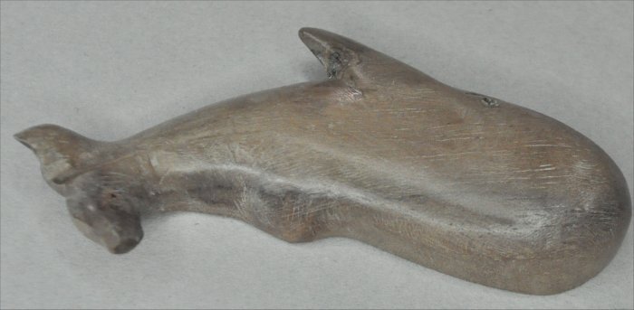 ナンタケットバスケット用のブラックウォールナットのクジラオーナメント