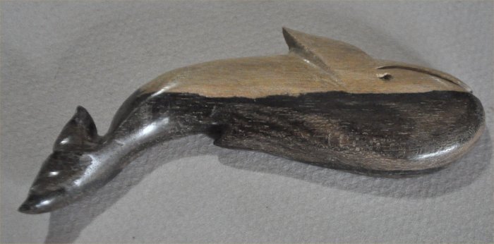 ナンタケットバスケット用のシャム柿の色変わりのクジラオーナメント