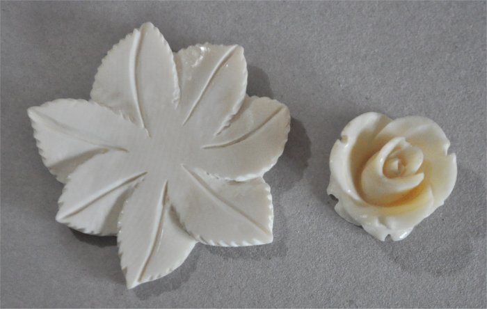 ナンタケットバスケット用のマンモス牙のミニ薔薇１輪の葉デザインプレートセットオーナメント