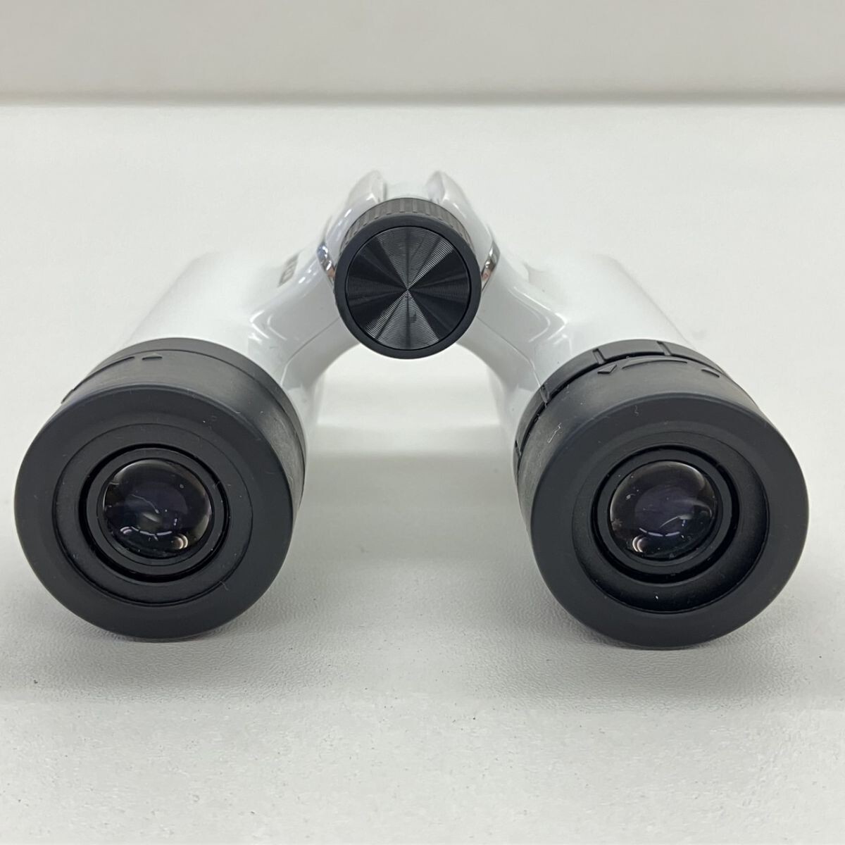 D115-I57-4256◎ Nikon ニコン 雙眼鏡 ACULON アキュロン T01 8×21 6.3° ホワイト 白 収納袋付き KA