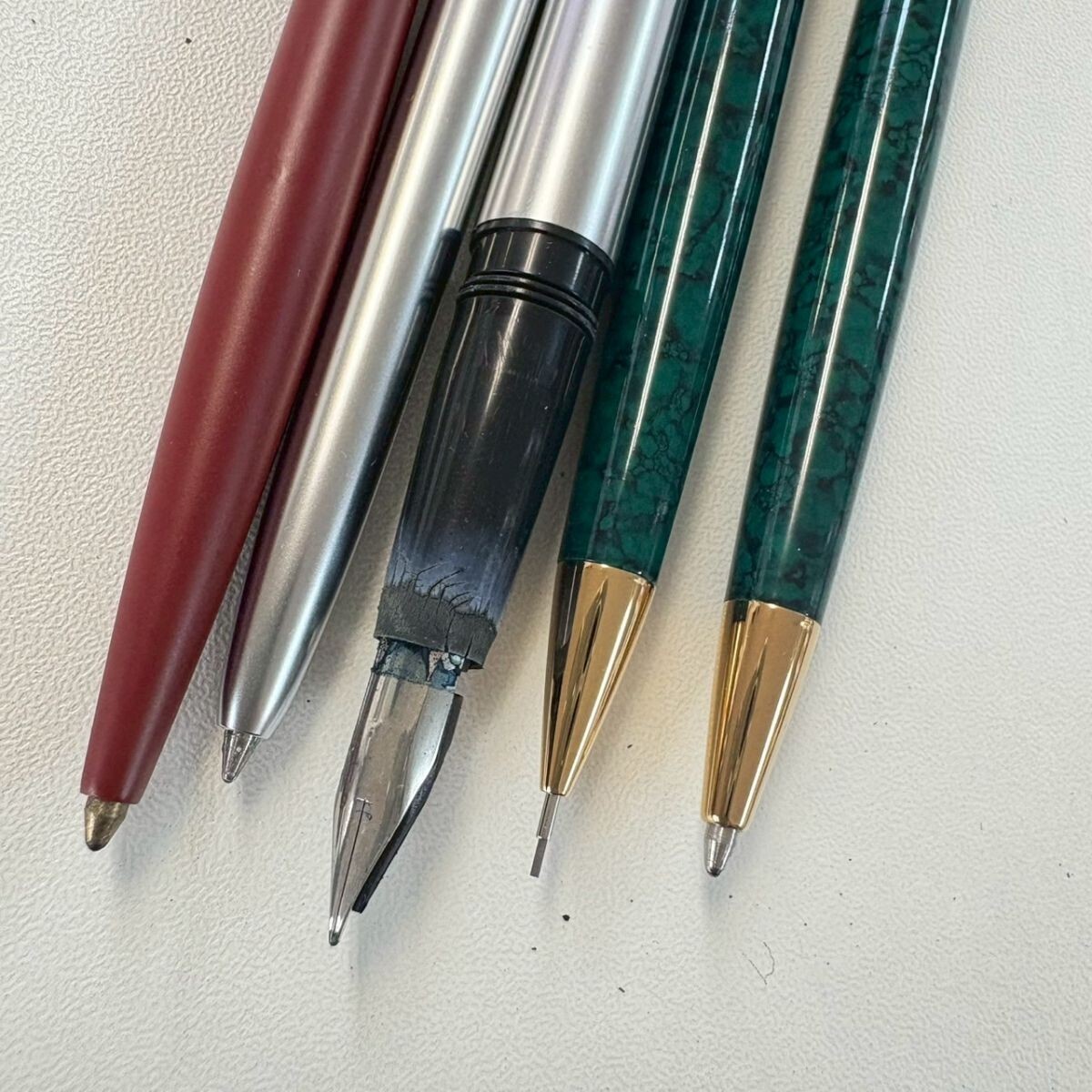 D242-■-0 文房具 10點(diǎn)セット 萬(wàn)年筆 ボールペン シャーペン MONTBLANC WATERMAN 他 筆記用具 ケース付き有 KA