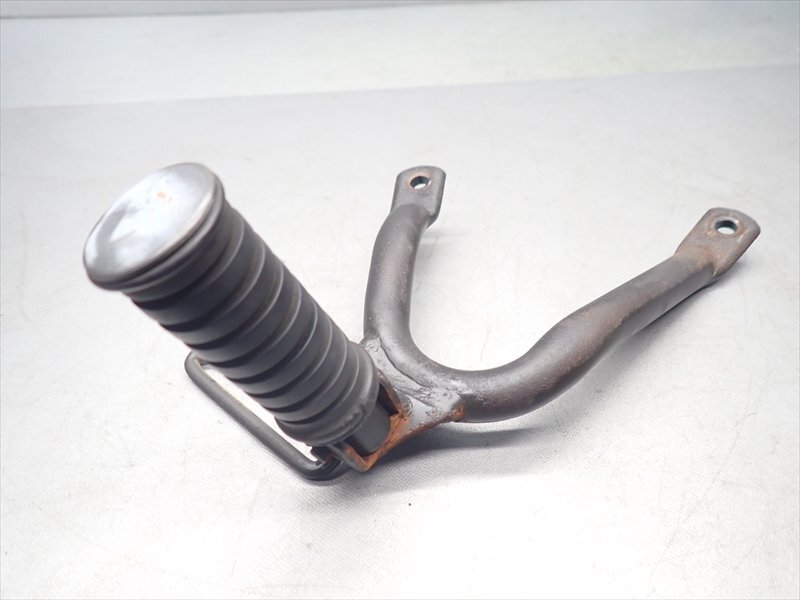 F1R7-0618 ヤマハ TW225E タンデムステップ 左右 純正品 【DG09J-012~ 2005年式 動画有】_画像3