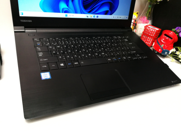 COREi7-8550U　SSD256GB　メモリ8GB搭載　☆Windows11☆id　即決/Office2021/HDMI搭載/即日発送☆01
