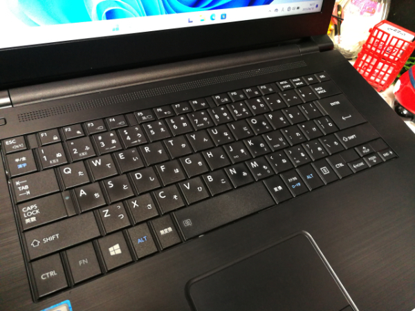 COREi7-8550U　SSD256GB　メモリ8GB搭載　☆Windows11☆id　即決/Office2021/HDMI搭載/即日発送☆01