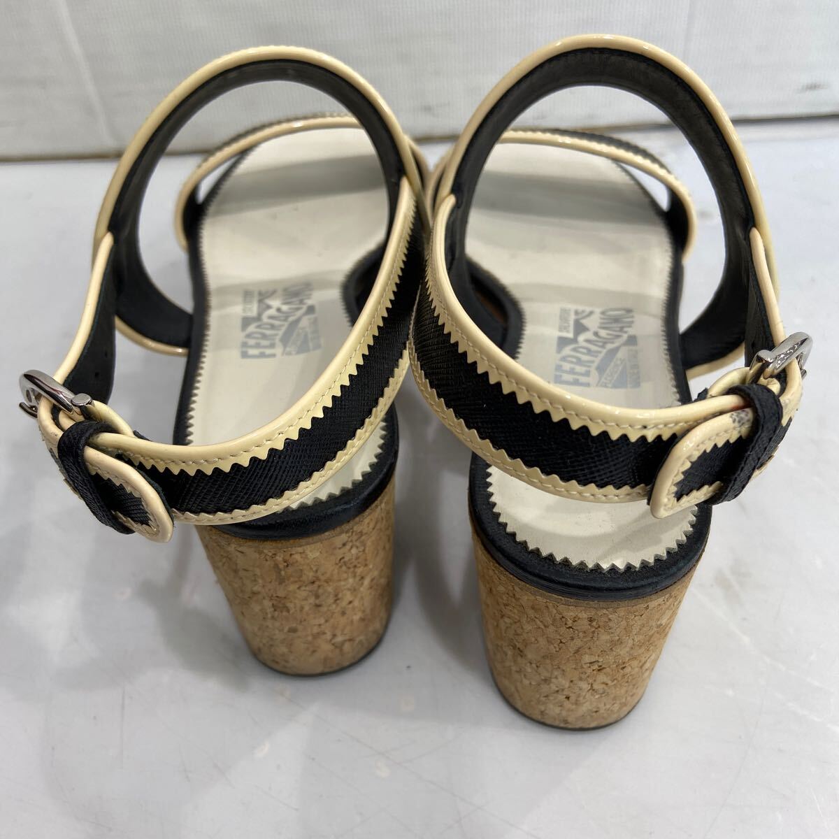 【Salvatore Ferragamo サルバトーレフェラガモ】16361 サンダル サイズ6 ブラック ウェッジソール イタリア制 2506oki h