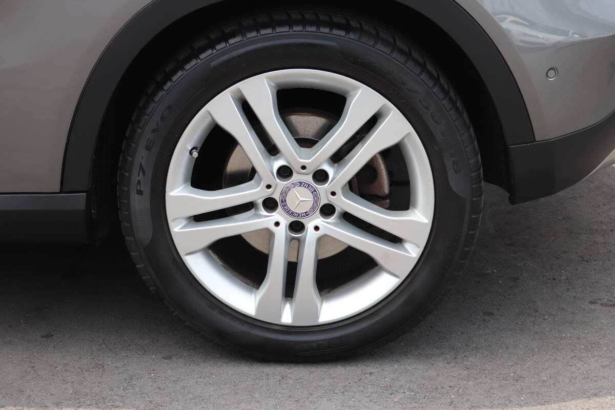 【 レーダーセーフティ / レザーエクスクルーシブ 】2014yメルセデスベンツ GLA250 4マチック/純正ナビ/純正18inAW/電動リアゲート/ETC