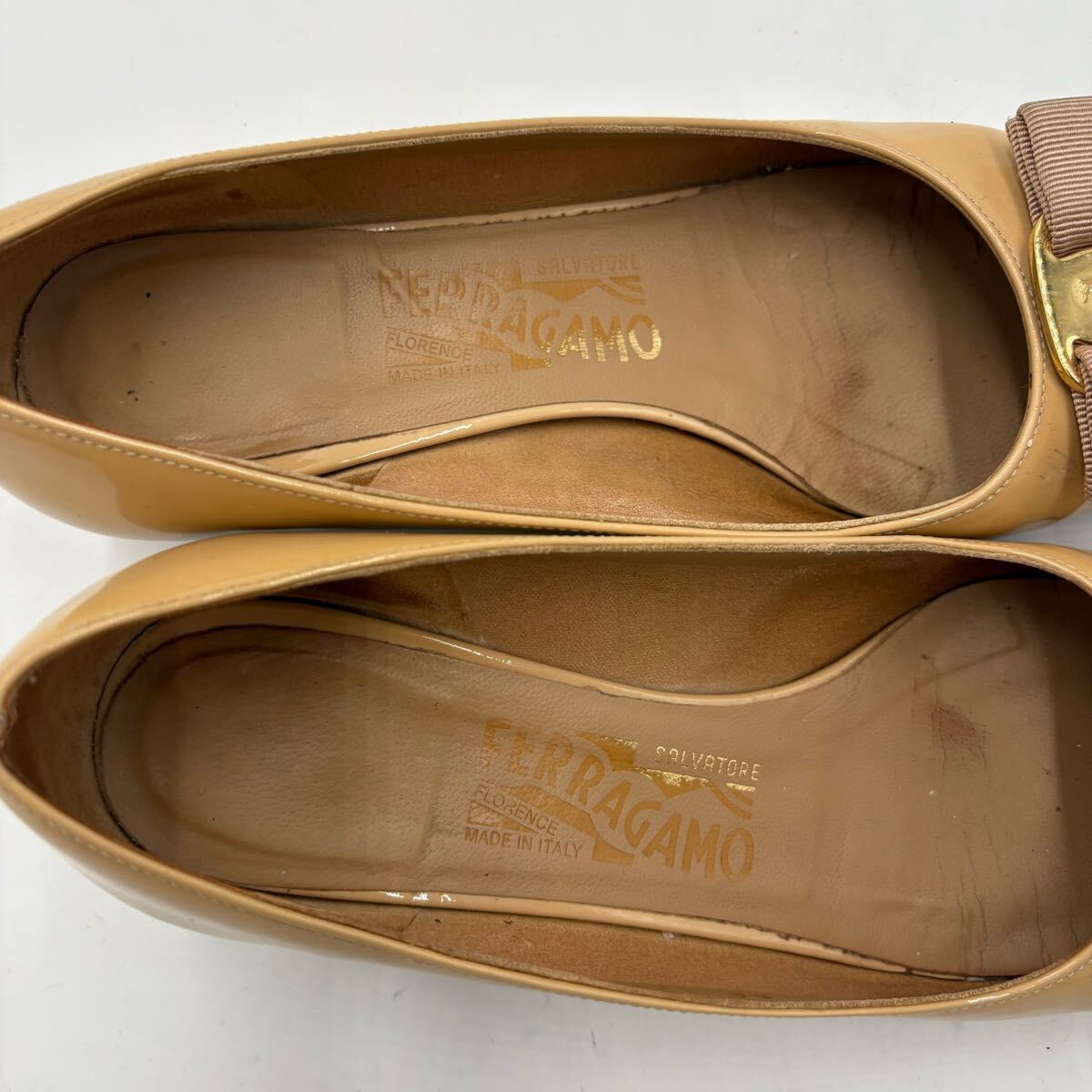 B ■ イタリア制 '高級感溢れる' Salvatore Ferragamo サルヴァトーレフェラガモ 本革 ヴァラリボン ヒール パンプス 5.5D 22.5cm 婦人靴