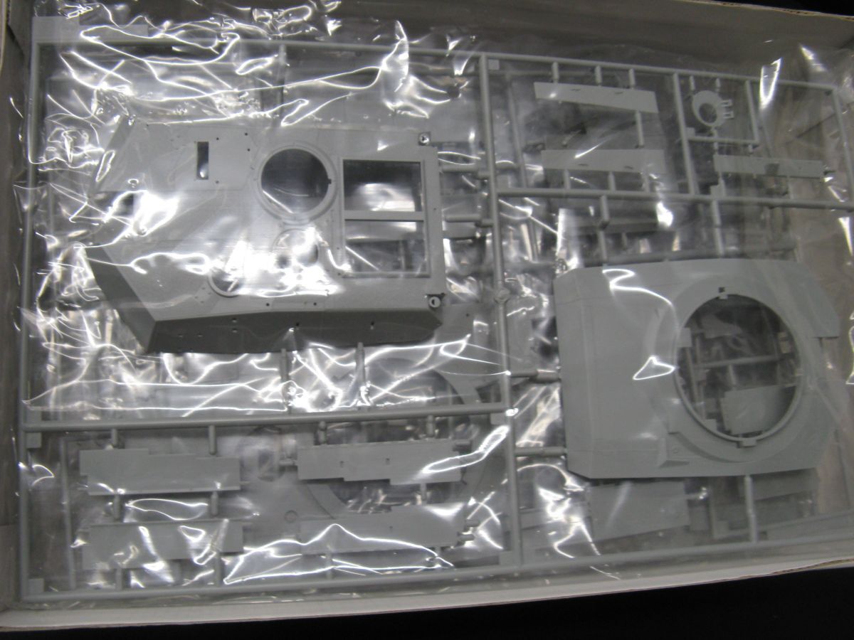 * Dragon 1/35 M1A1 AIM (3535) *