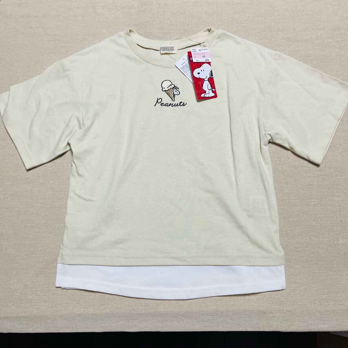 新品送料無料　PEANUTS スヌーピー　半袖Tシャツ　120cm