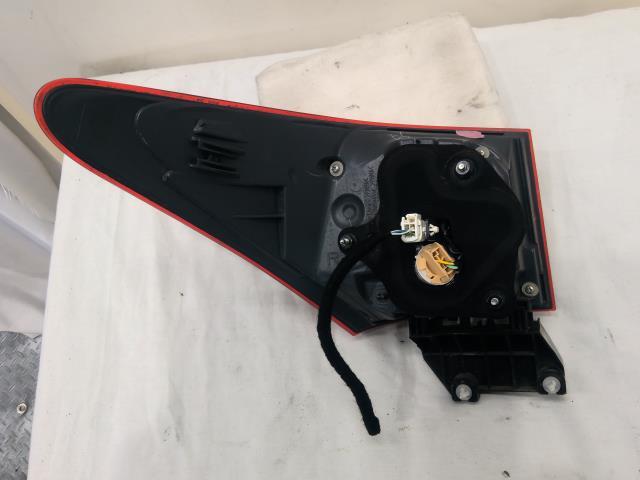 レクサス GS DAA-AWL10 右テールランプ バージョンL 077 81551-30C80_画像2