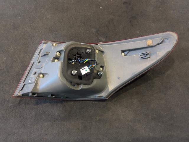 レクサス LS DAA-UVF45 左テールランプ LS600H Iパッケージ 8V3 81561-50230_画像2