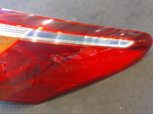 レクサス LS DAA-UVF45 右テールランプ LS600H Iパッケージ 8V3 81551-50230_画像3