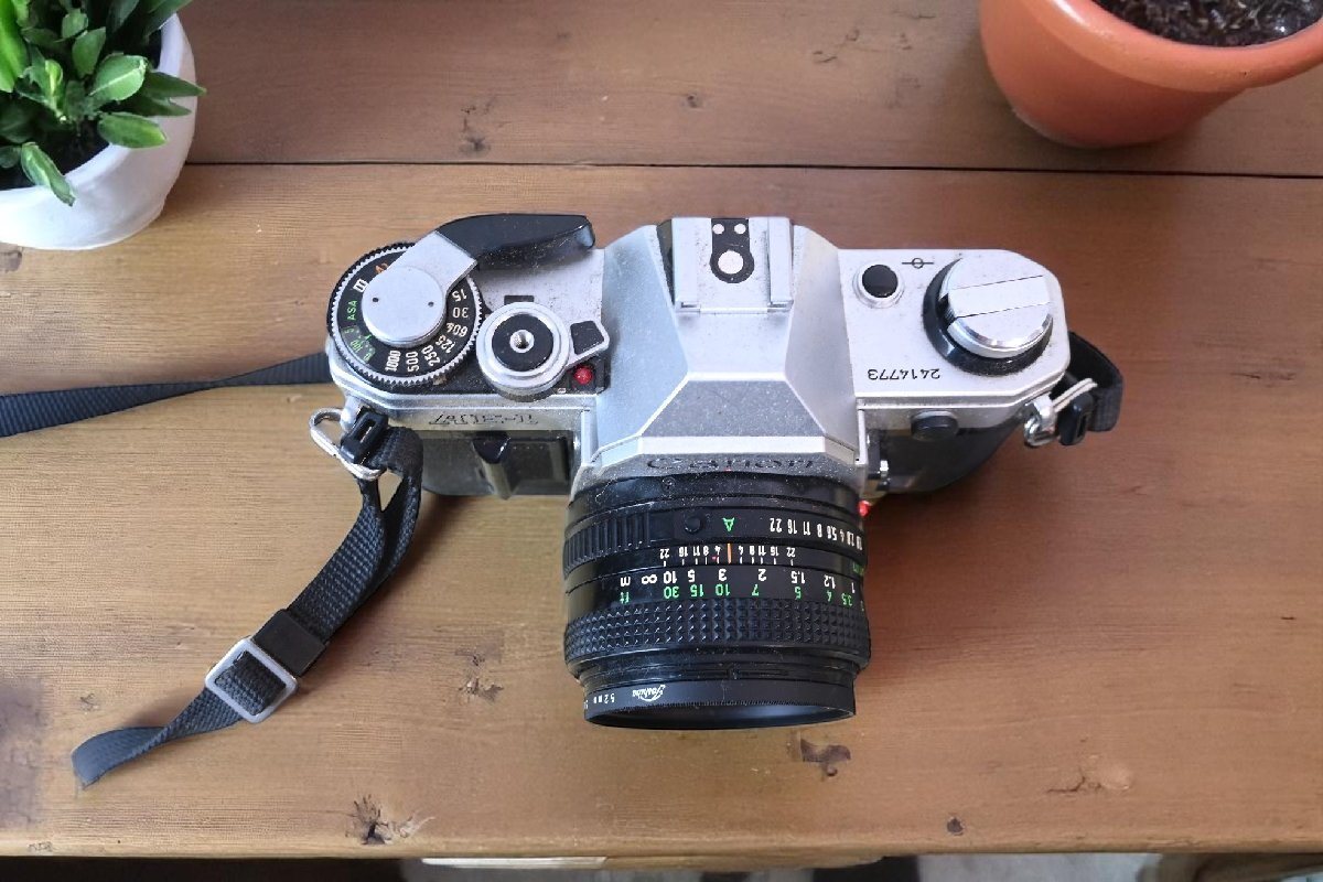 ○CANON/キヤノンAE-1　一眼レフカメラ　50ｍｍｆ1.8 古道具のgplus広島 2506ｋ