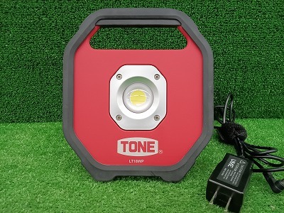 中古品 TONE トネ 干電池タイプ LED 投光器 LT18WP