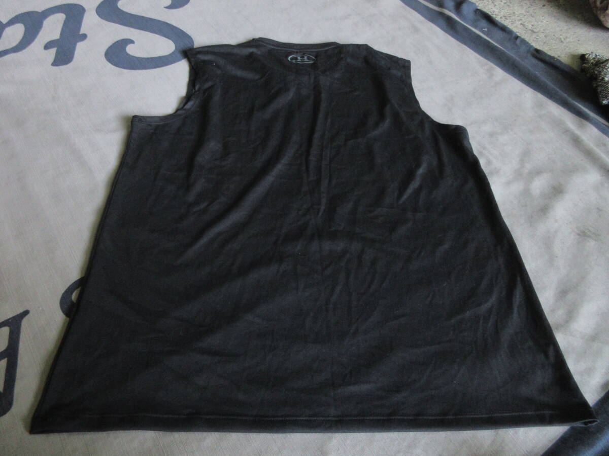 UNDER ARMOUR　ノースリーブウェア　サイズ2XL★カ-12