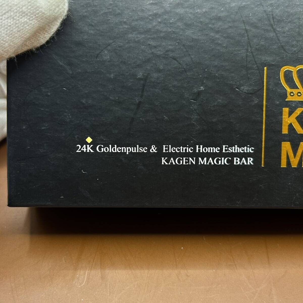 A)マイクロカレント 美顔器★24K 純金特殊表面仕上げ★箱付き ゴールド 自宅エステ★家庭用美顔器 美肌 美顔ローラー KAGEN ビブラ F1202