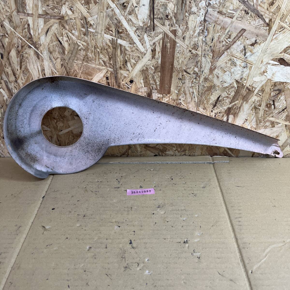 【H】YAMAHA PAS ami 号機番号 X825-30058～ 26インチ 電動アシスト自転車 チェーンカバー 25060937_画像2