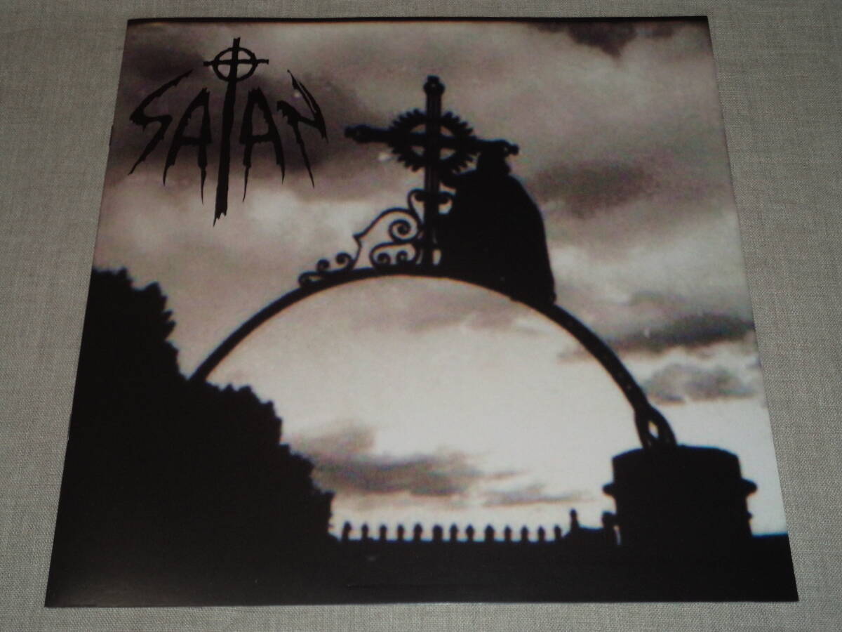 SATAN - INTO THE FIRE