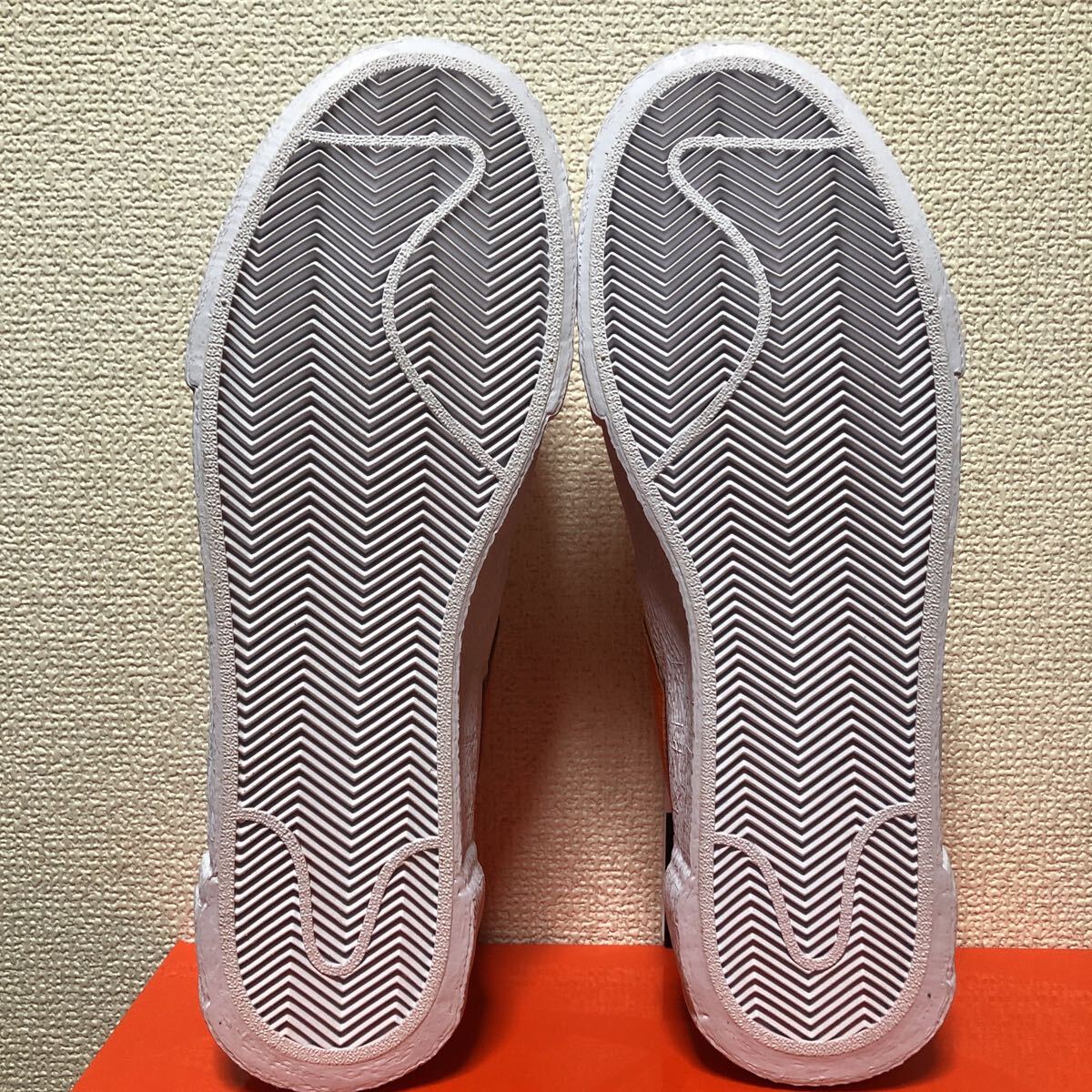 新品 未使用 黒タグ NIKE SACAI BLAZER LOW 26.5cm nike blazer low sacai ナイキ ブレーザー ロー サカイdd1877-100 マグマオレンジ