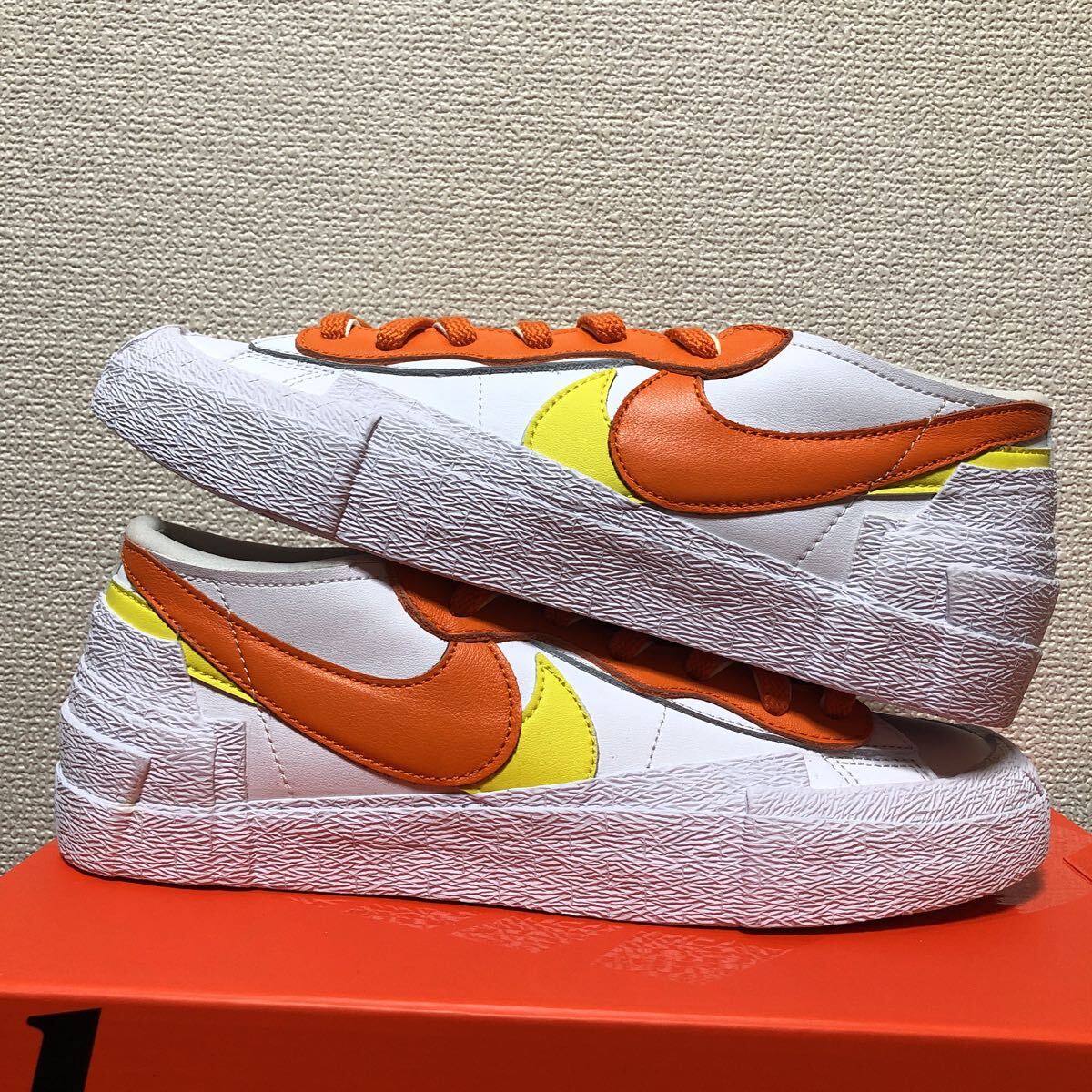 新品 未使用 黒タグ NIKE SACAI BLAZER LOW 26.5cm nike blazer low sacai ナイキ ブレーザー ロー サカイdd1877-100 マグマオレンジ