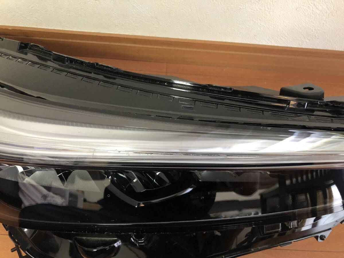 RV3 RV4 RV5 RV6 ヴェゼル 純正 右ヘッドライト