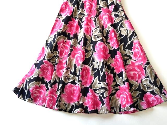 LAURA ASHLEYローラアシュレイ?ロングワンピース　サイズ７　黒地