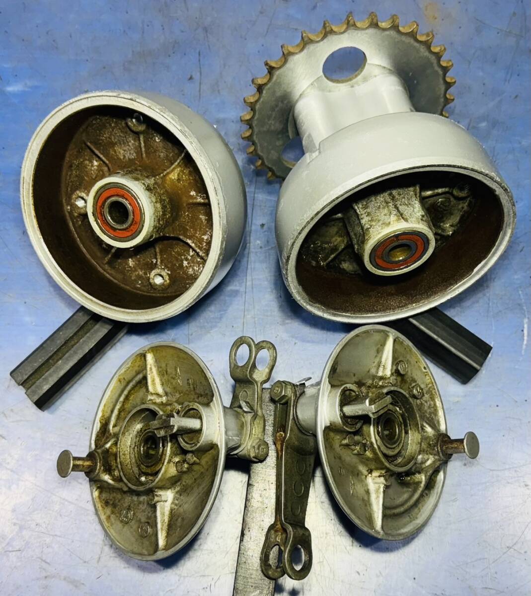 ゴリラ モンキー Z50J 6V純正ブレーキハブパネルスプロケセット
