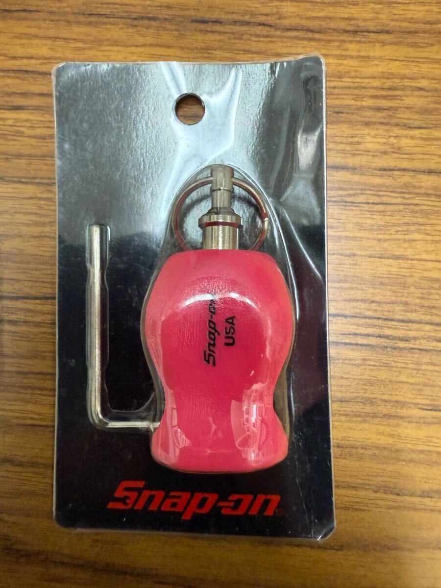 スナップオン　Snap-on グリップキーホルダー　ピンク　未使用