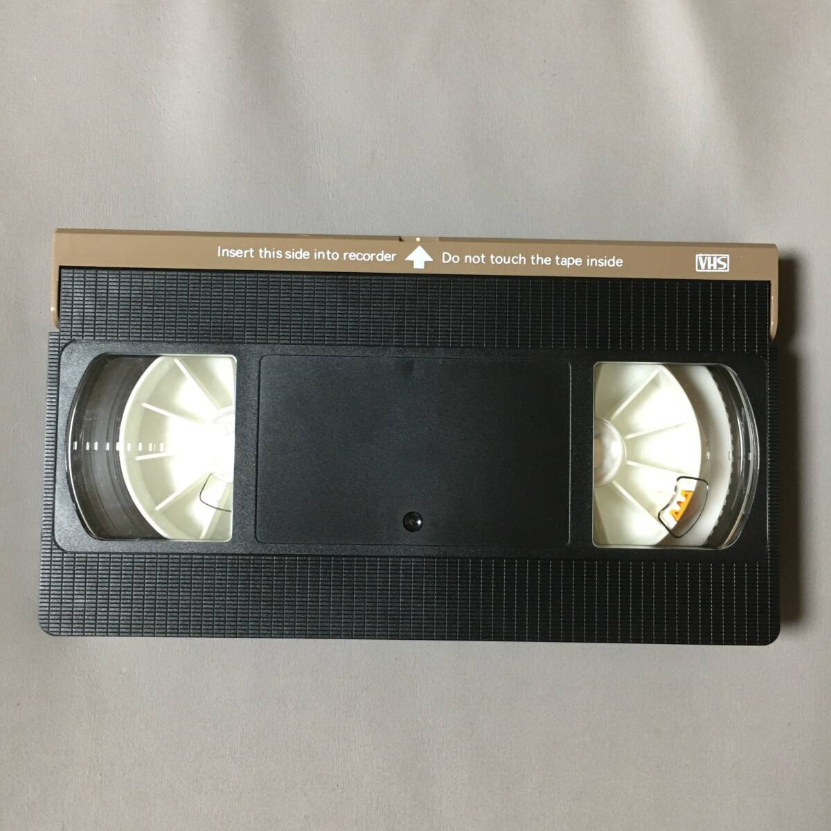 VHS竹下ゆかりの大坂の女游び疲れたディスコの帰りこれで青春も終わりかなとつぶやいて貴方の肩を眺めながらやせたなと思ったら泣けてきた
