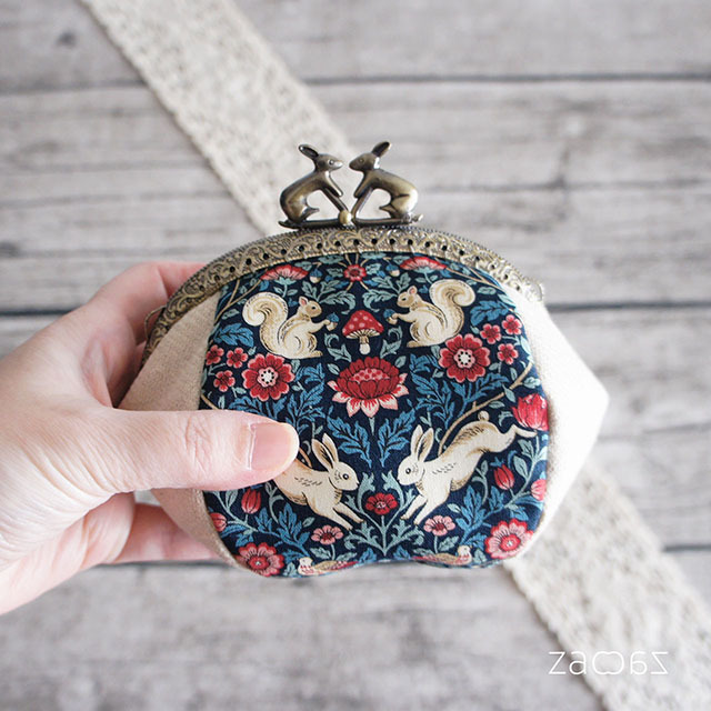 ウサギがま口ポーチ*兎とリス×ネイビー*ハンドメイド