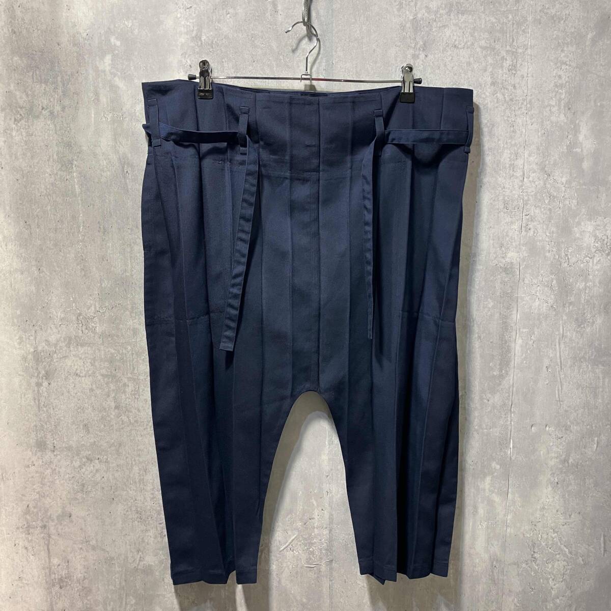 ミーイッセイミヤケ me ISSEY MIYAKE プリーツサルエルパンツ