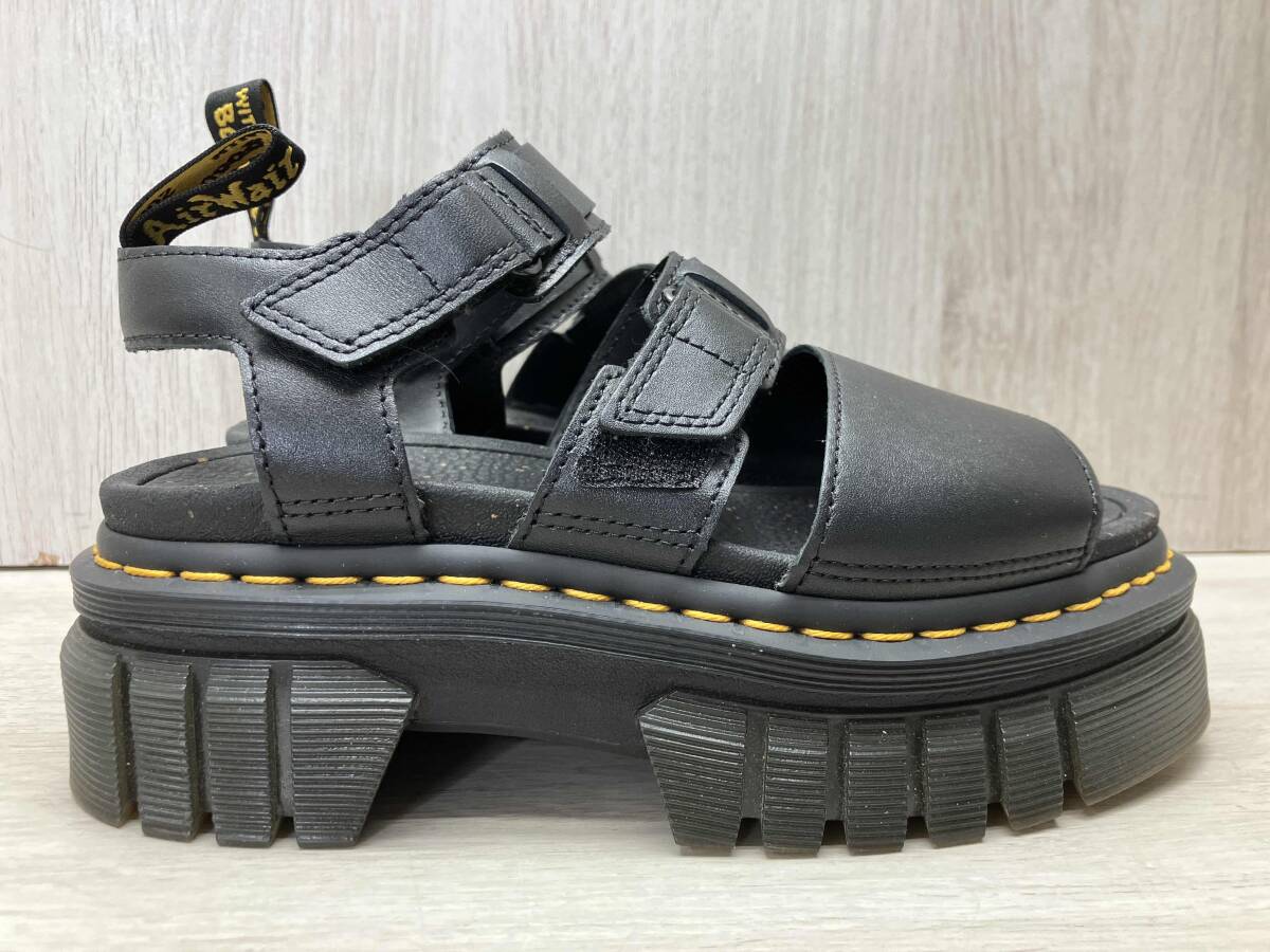 ドクターマーチン Ricki 3-Strap Sandal グレー ドクターマーチン Ricki 3-Strap Sandal グレー 厚底 レディース