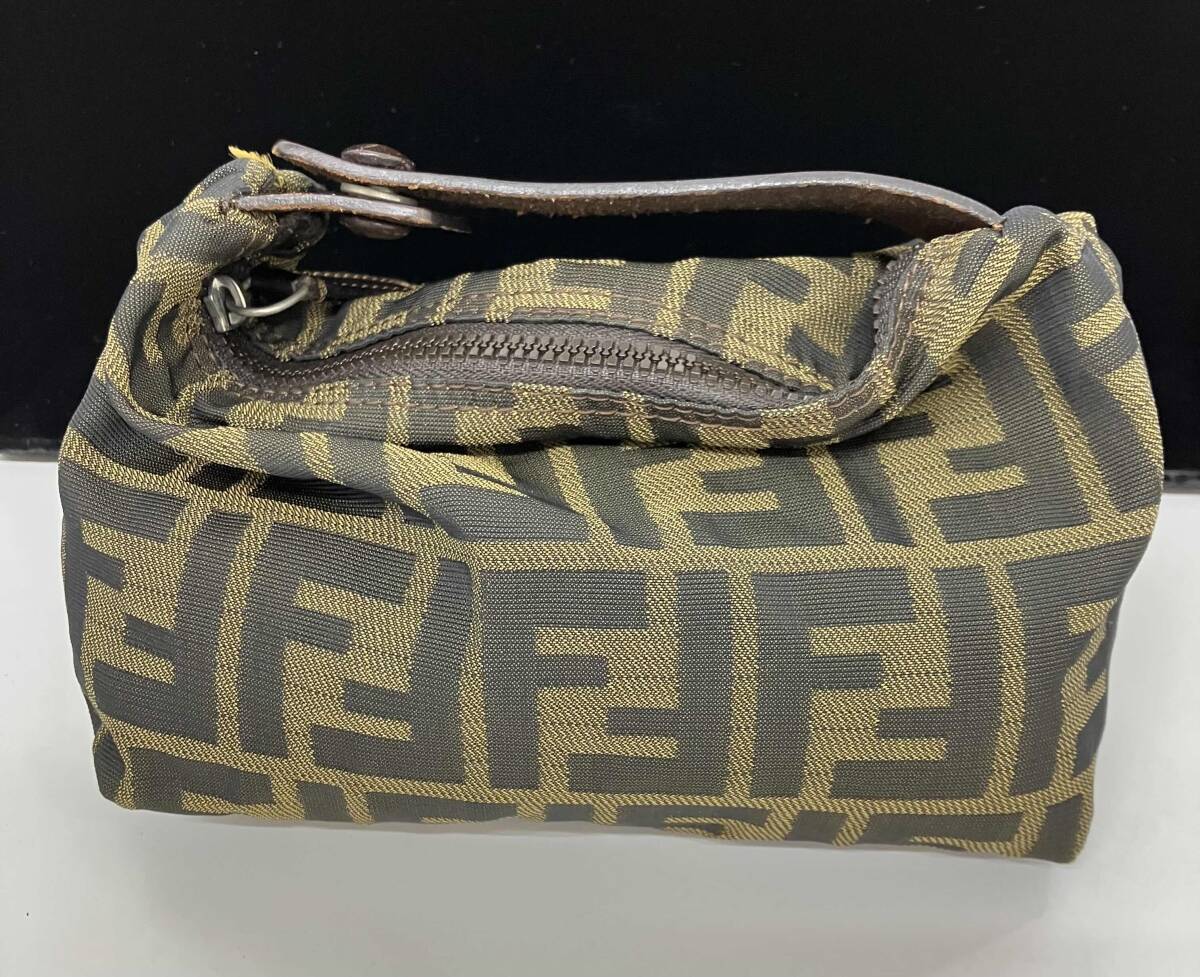 FENDI ズッカ 2119／26540 ポーチ ブランド品 フェンディ