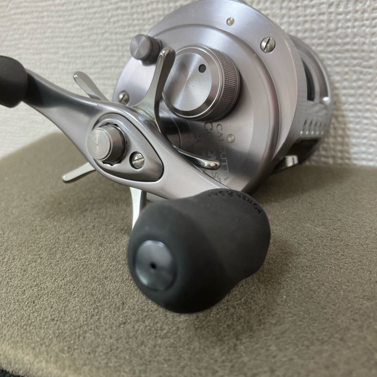シマノ09カルカッタコンクエスト200 DC右巻き☆F-11