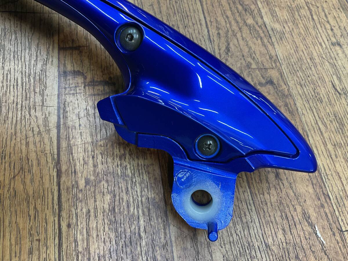 スカイウェイブ250　ピリオン　グラブバー　タンデムバー　左　中古　青　　　　　　　　　　　　　　　　　　 　　　　　S:G0 2410