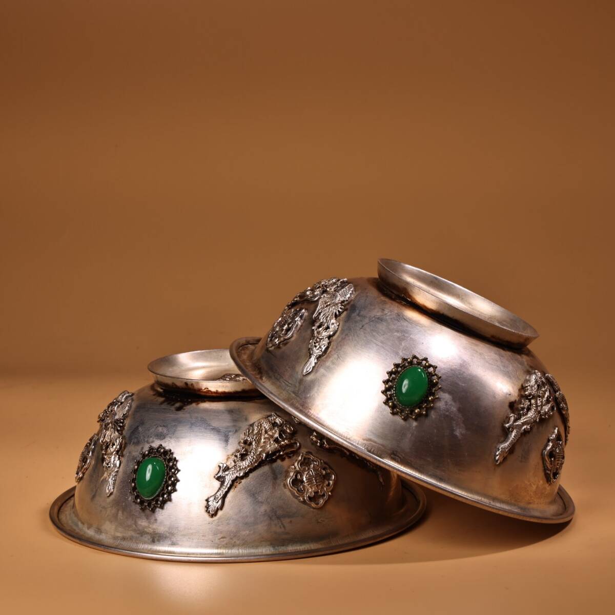 仁】『銅製・銀鍍・寶石嵌・龍鳳碗一對・置物・賞物』極細工 古董