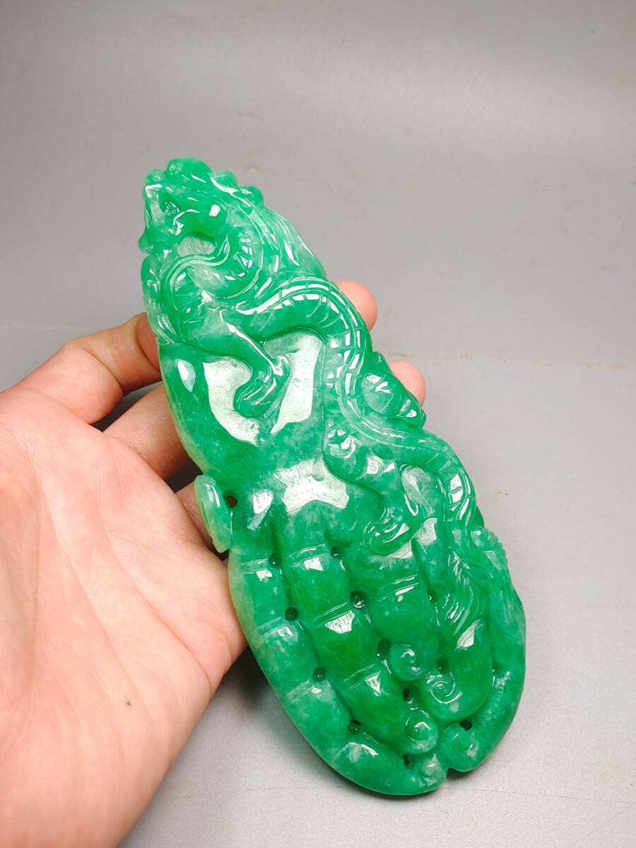 仁】『翡翠製・細密彫・人生如意ペンダント・根付・裝身具』極細
