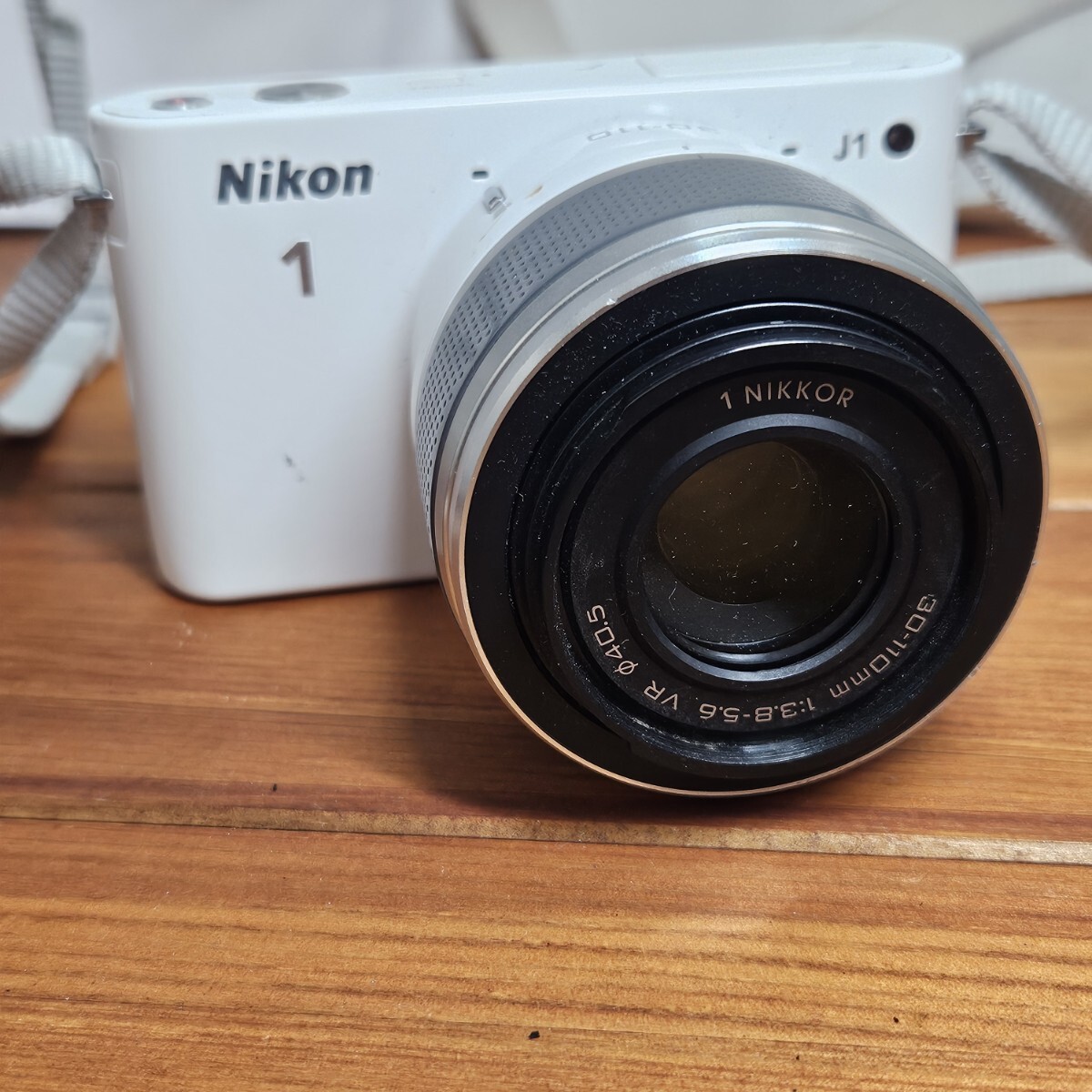 Nikon 1 J1 ミラーレス一眼カメラ ニコン 通電確認(rèn)済み 【No.2305】