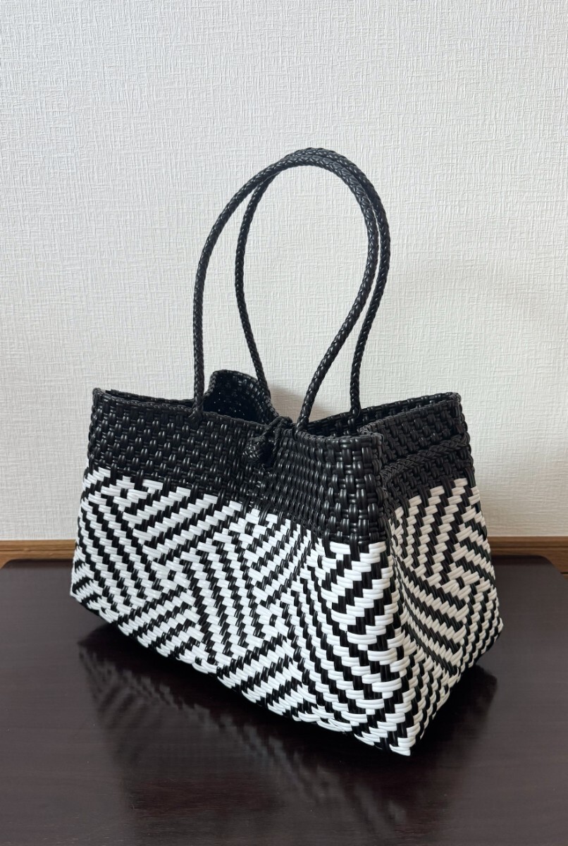 プラカゴ　メルカド　大容量　トートバッグ　ハンドメイド　パサールバッグ かごバッグ　XLサイズ　模様編み　細(xì)あみ　ブラック×ホワイト