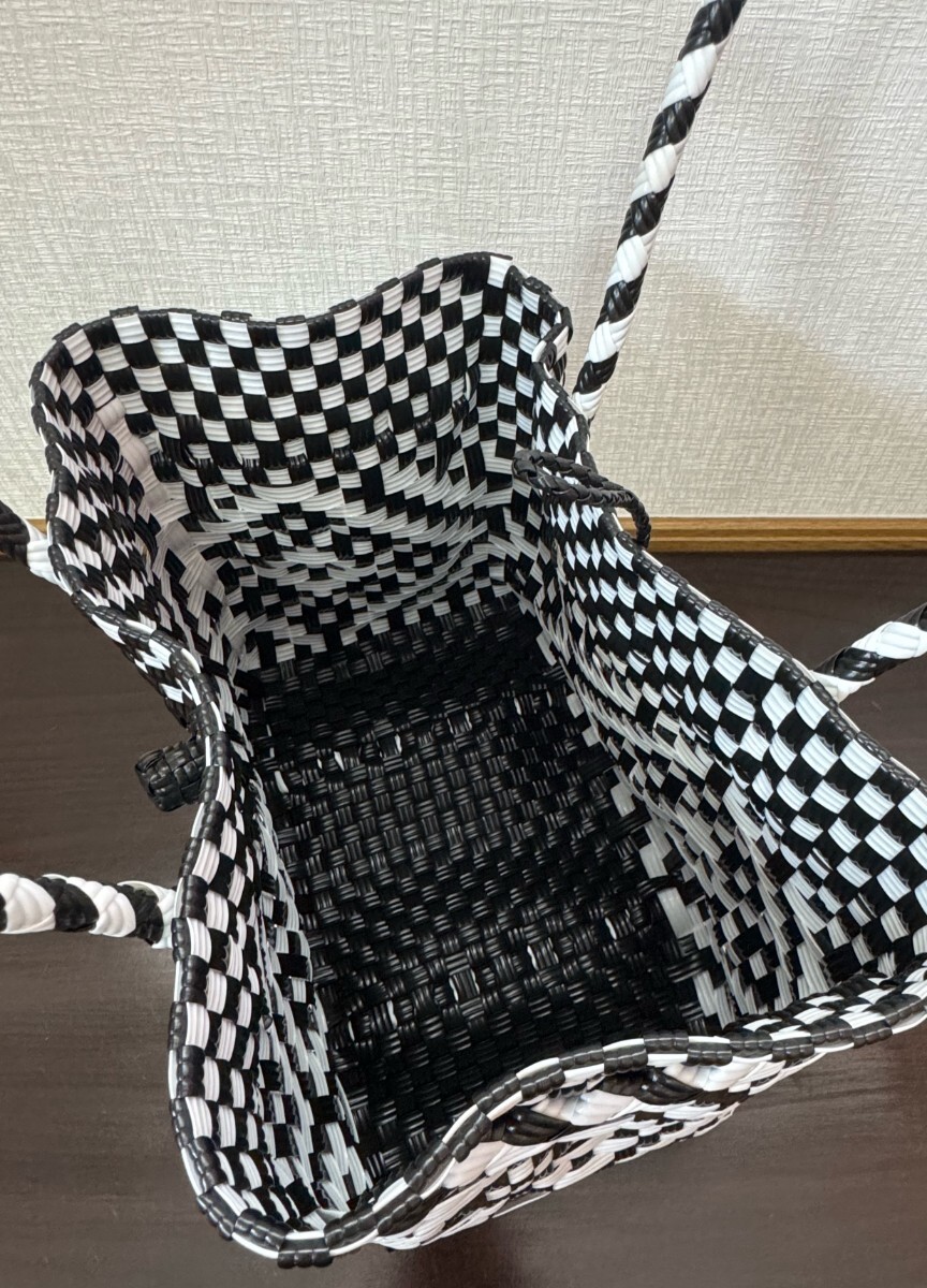 プラカゴ　メルカド　トートバッグ　ハンドメイド　かごバッグ　パサール　模様編み　ブラック×ホワイト