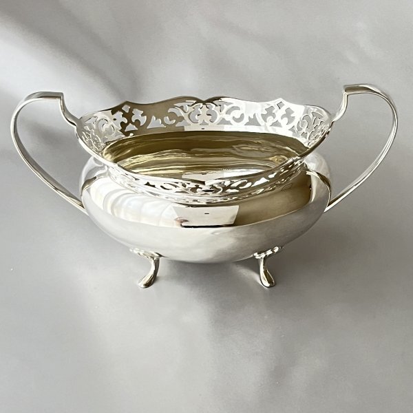 Grainger & Campbell】 透かしのミルクジャグ / シュガーボウル